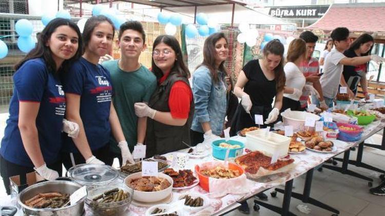 Liselilerden ilkokul öğrencileri yararına kermes