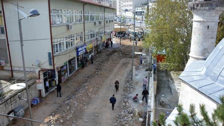 Sivas Belediyesi, cadde yenileme çalışmalarına başladı