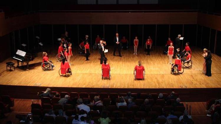 Çocuk felcine son vermek için konser