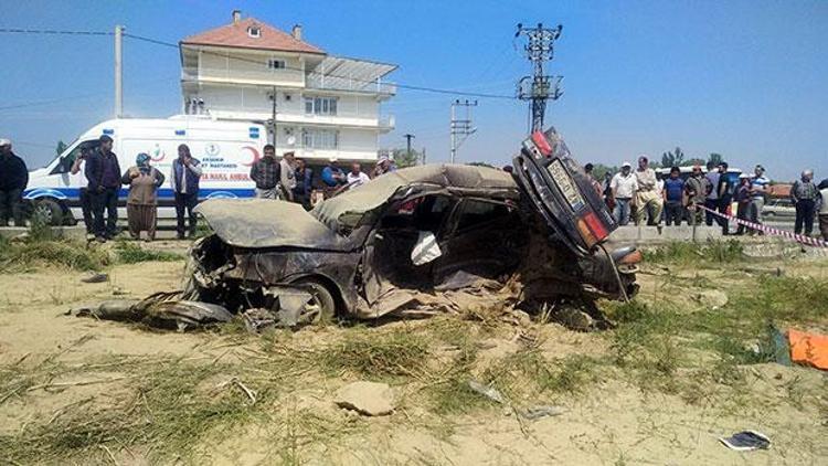 Konyada feci kaza: 4 ölü, 2 yaralı