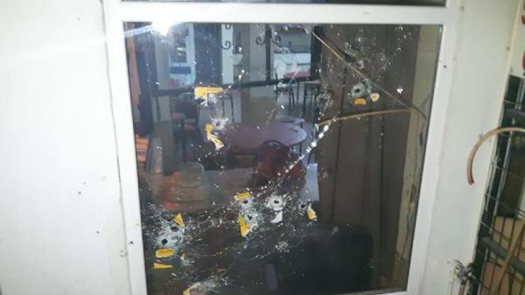 Bahçelievlerde kahvehaneye silahlı saldırı: 1i ağır, 3 yaralı(Geniş Haber)
