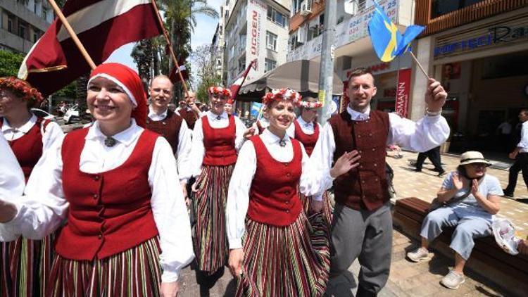 Antalyada, Letonyanın bağımsızlık günü coşkusu