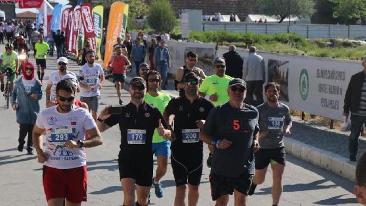 Edirnede, Sınırsız Dostluk Yarı Maratonu koşuldu