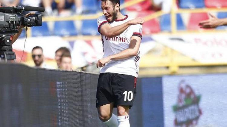 Hakan Çalhanoğlunun gol attığı maçta Milan galip