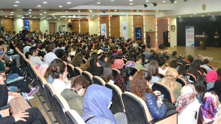 ÇOMÜde, Kariyer Günü konferansı gerçekleştirildi