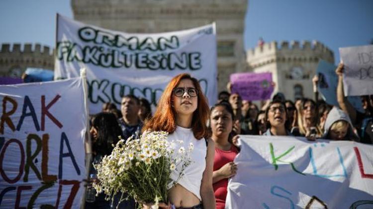 Fotoğraflar // Beyazıtta üniversitelerin bölünmesi tasarısına protesto