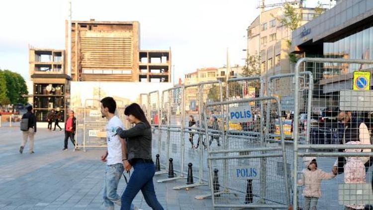 Taksim Meydanı demir bariyerlerle kapatılıyor