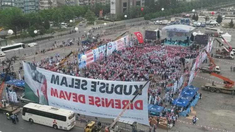 Memur-Senden İzmitte 10 bin kişiyle 1 Mayıs kutlaması