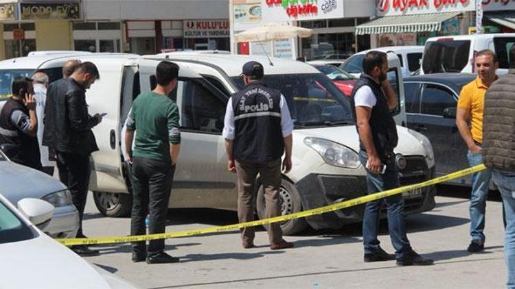 Konya’da bankaya para taşıyan araç soyuldu