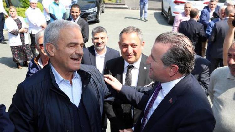 Gençlik ve Spor Bakanı Osman Aşkın Bak, Çaykur Rizesporu ziyaret etti