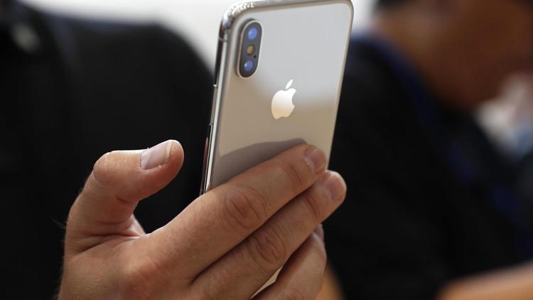 iPhone X az sattı, Apple daha çok kazandı