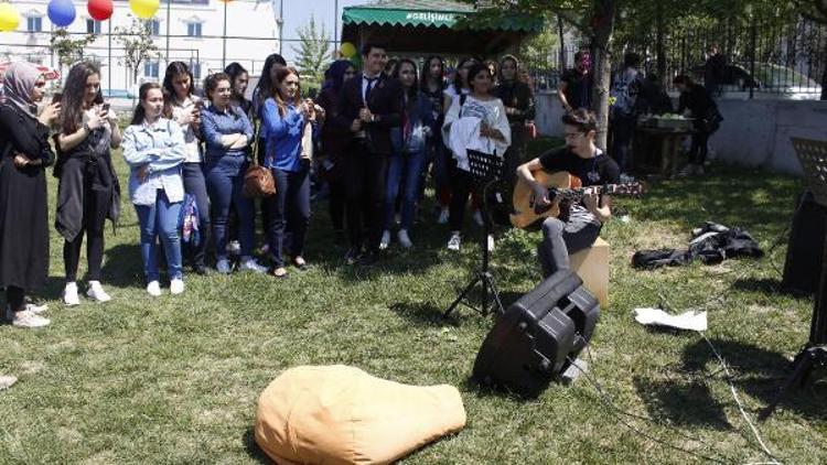 Gelişim Finans ve Yatırım Topluluğu bahar karnavalı düzenledi