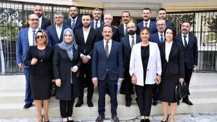 AK Parti İzmir İl Başkanı Aydın Şengül mazbatasını aldı