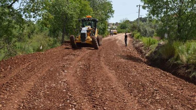 Büyükşehirden Döşemealtına yol yatırımı