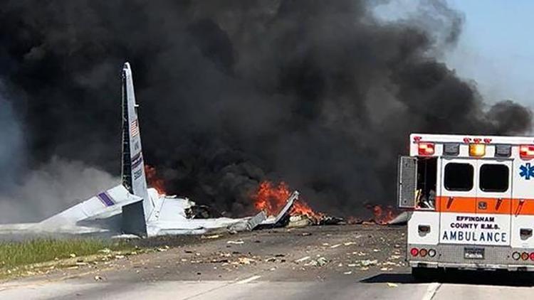 ABD’de askeri kargo uçağı düştü: 5 ölü