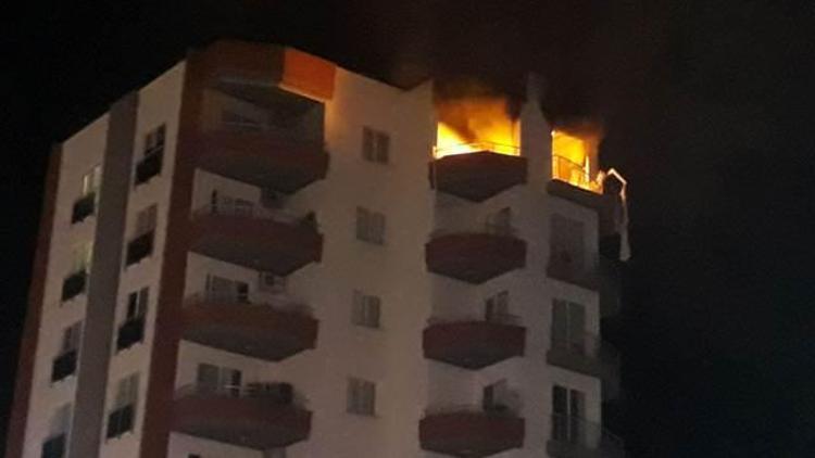Mersin’de bir apartmanda korkutan patlama: Bir yaralı