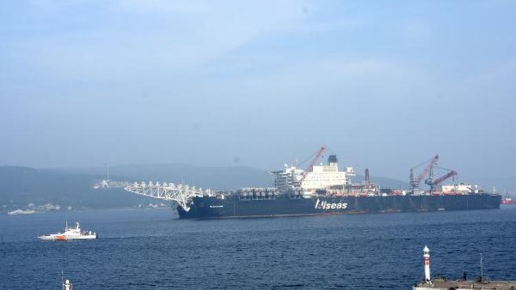 Dünyanın en büyük gemisi, Çanakkale Boğazından geçti