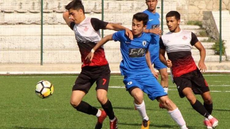 Futbolda U-19 Grup Müsabakaları Burdurda başladı