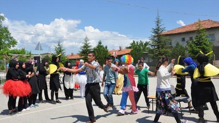 Üniversite öğrencilerinden Masal Köyü