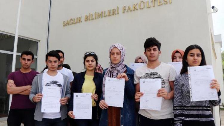 Hemşirelik Bölümünden 14 öğrenciye ders kaydı şoku