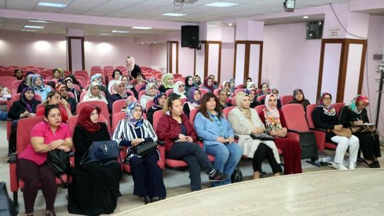 Hanımeli Pazarındaki kadınlara Hijyen eğitimi verildi