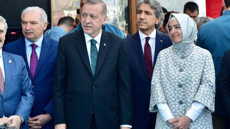 ek fotoğraflar// Cumhurbaşkanı Erdoğan, restorasyonu tamamlanan Nusretiye Camiinin açılış törenine katıldı