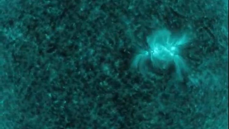 NASAdan büyüleyici paylaşım: Mavi güneş