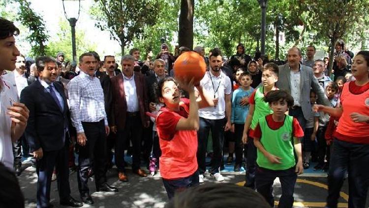 İkinci çocuk sokağı hizmete açıldı