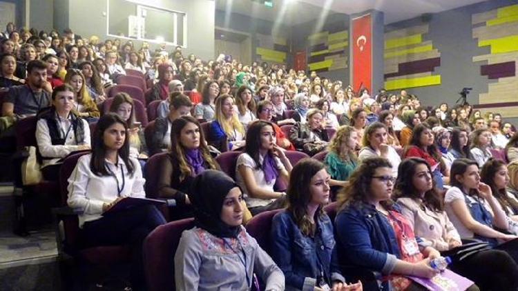 Okul Öncesi ve İlkokul Eğitiminde Farklı Yaklaşımlar Bursada tartışıldı