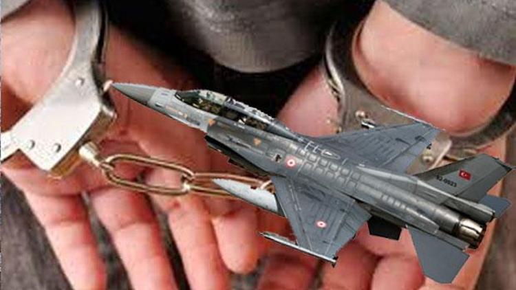 F-16 pilotları ankesörden çıktı