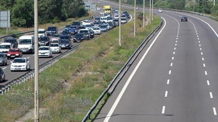 Dikkat İstanbulda bu yollar trafiğe kapalı