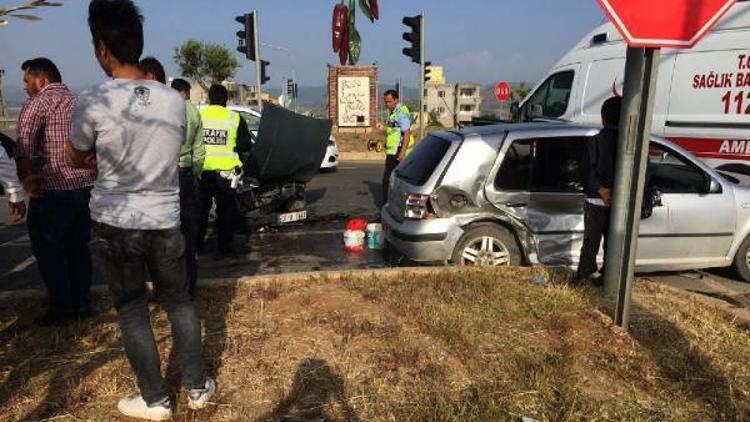 İslahiyede otomobiller çarpıştı: 9 yaralı