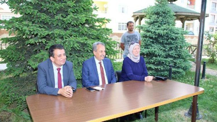 Akşehir Belediye Başkanı, kadınların sorunlarını dinledi