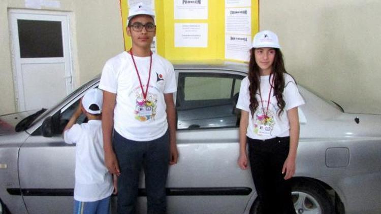 Öğrencilerinden araçta unutulan çocuklar için duyarlı otomobil projesi