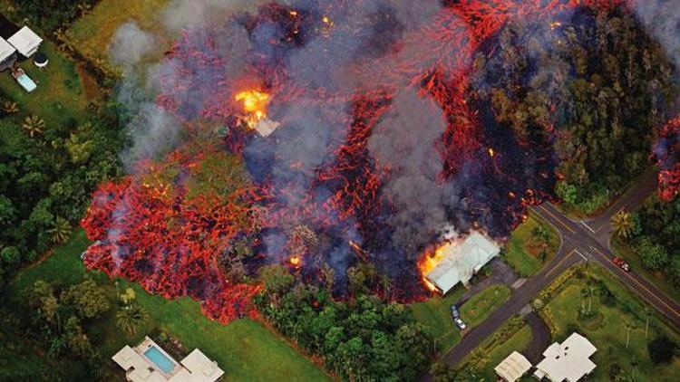 Hawaii alevlerle mücadele ediyor