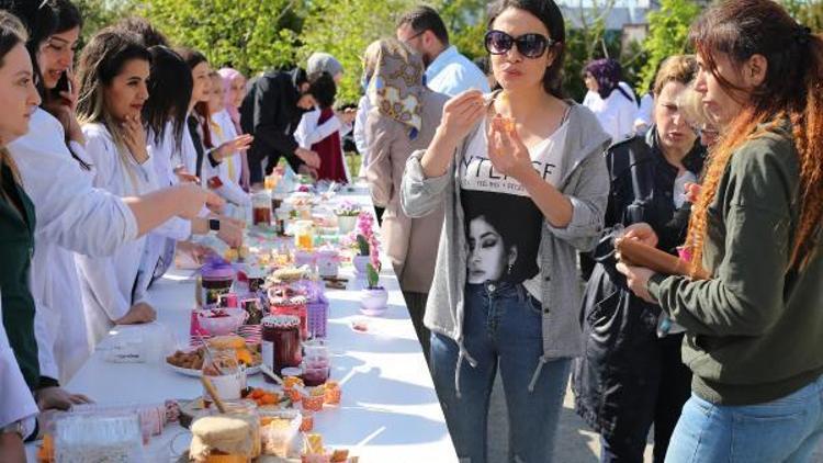 Sergilerin en tatlısı İstanbul Gelişim Üniversitesi’nde