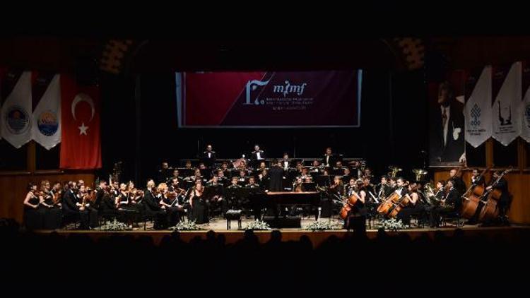 MUMF, muhteşem bir konserle kapanış yaptı