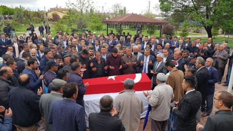 Niğdede öldürülen başkana belediye önünde veda (3)