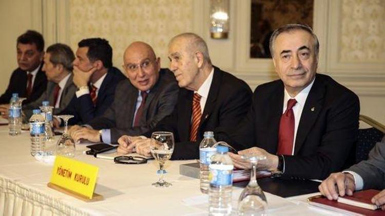 Galatasarayın olağan divan toplantısı başladı
