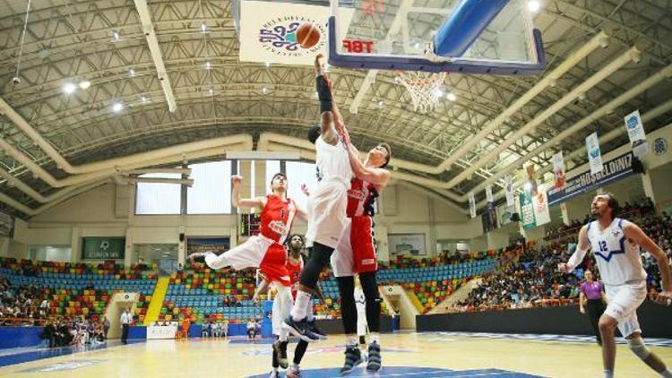 Selçuk Belediyesi Basketbol takımı, yarı finale yükselmeyi hedefliyor