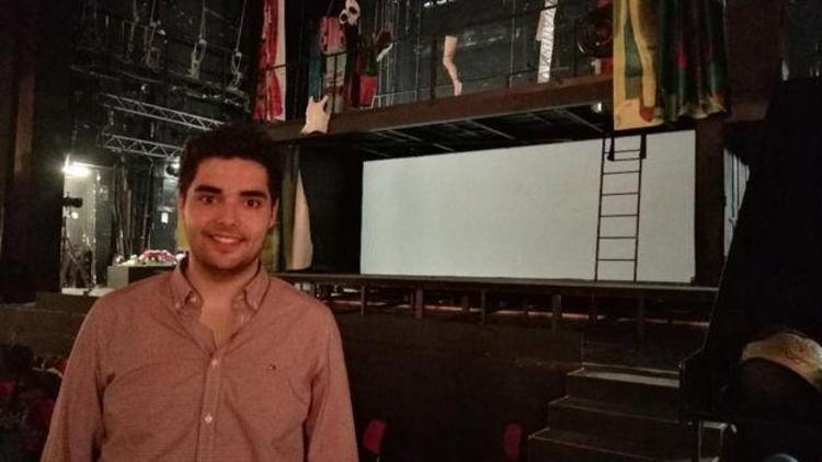 Genç Türk tenor İtalyada operayı meydanlara taşıyor