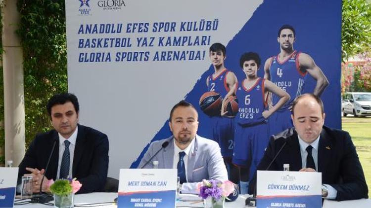 Anadolu Efesten Serikte basketbol kampı