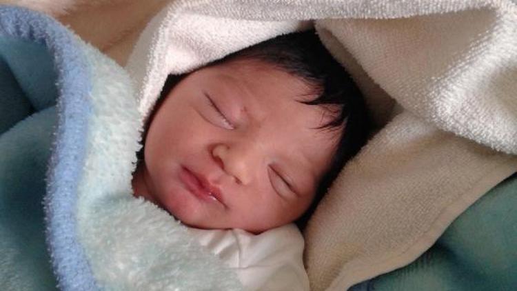Afyonkarahisarda hastaneden Suriyeli ailenin bebeği kaçırıldı (3)