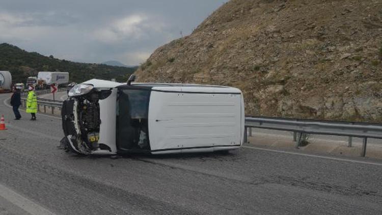 Yağmurlu havada kazalar arka arkaya geldi