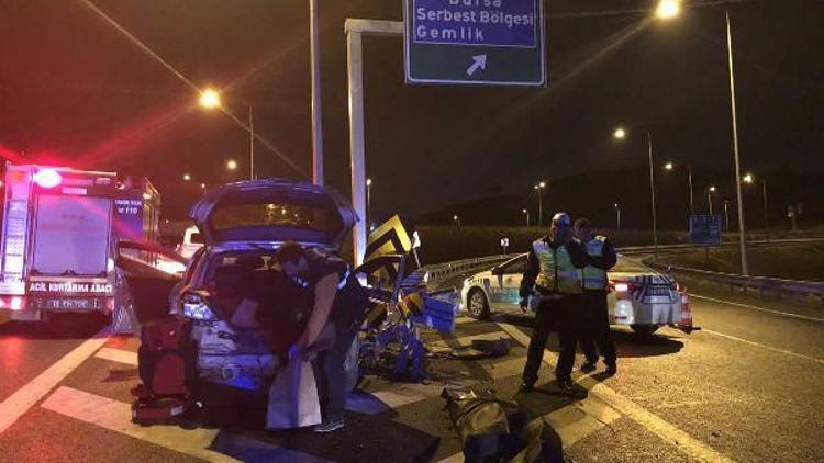 Bursada otomobil takla attı: 2 ölü