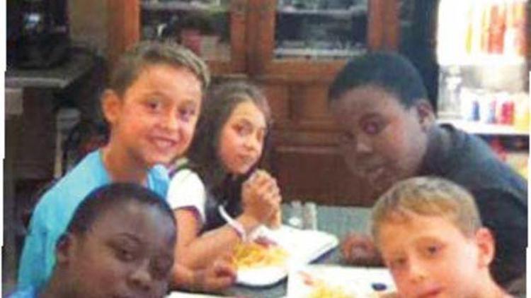 Yürek sızlatan olay... Biri Türk diğeri Fransız 2 çocuk birbirlerine sarılarak öldü