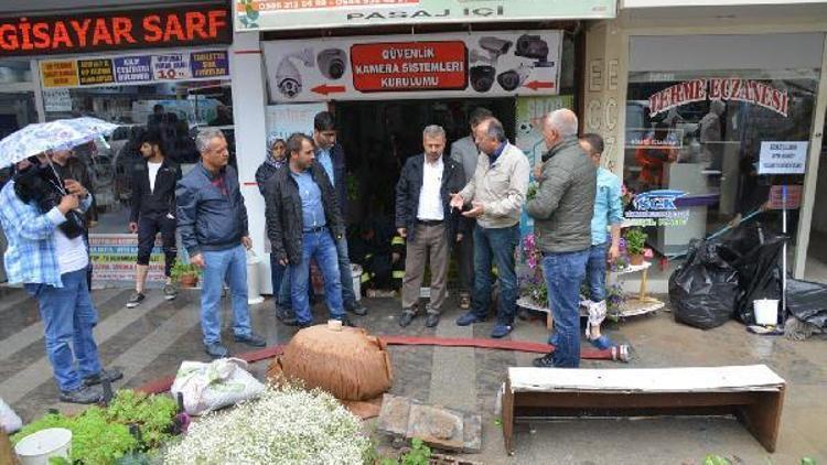 Kırşehir Belediyesi  selden etkilenen vatandaşa yardım elini uzattı