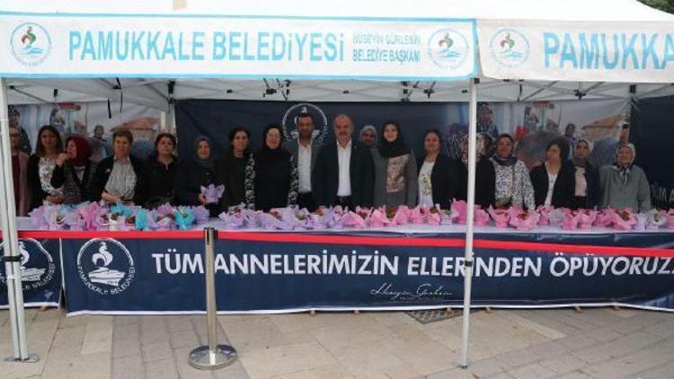 Başkan Gürlesinden kadınlara annelere günü çiçeği