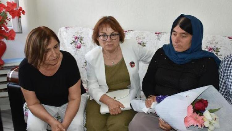 Selvi Kılıçdaroğlu, şehit annelerini ziyaret etti
