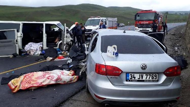 Erzurumda kaza: 5 ölü, 10 yaralı (1)
